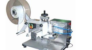 多功能圓瓶貼標機性能優勢全面解析