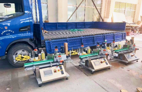 桌面式圓瓶不干膠貼標機發貨定制圖 桌面式圓瓶不干膠貼標機發貨