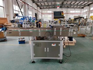2025-9-25巴基斯坦立式圓瓶不干膠貼標機1臺