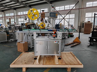 2025.10.16俄羅斯平面不干膠貼標機1臺